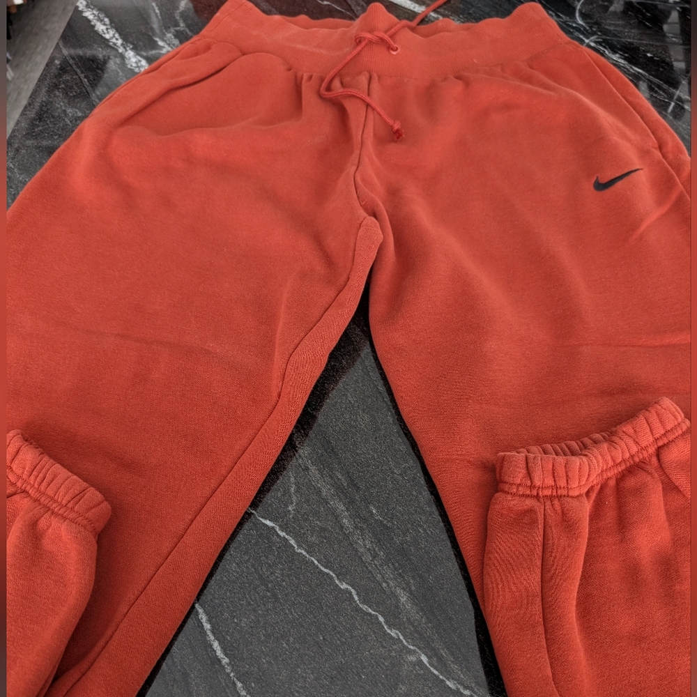 Nike Womens Rust Colored Joggers